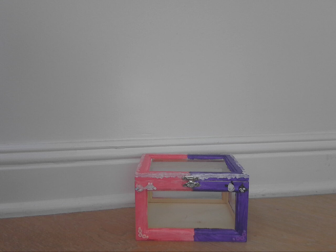 Kawaii storage compartment